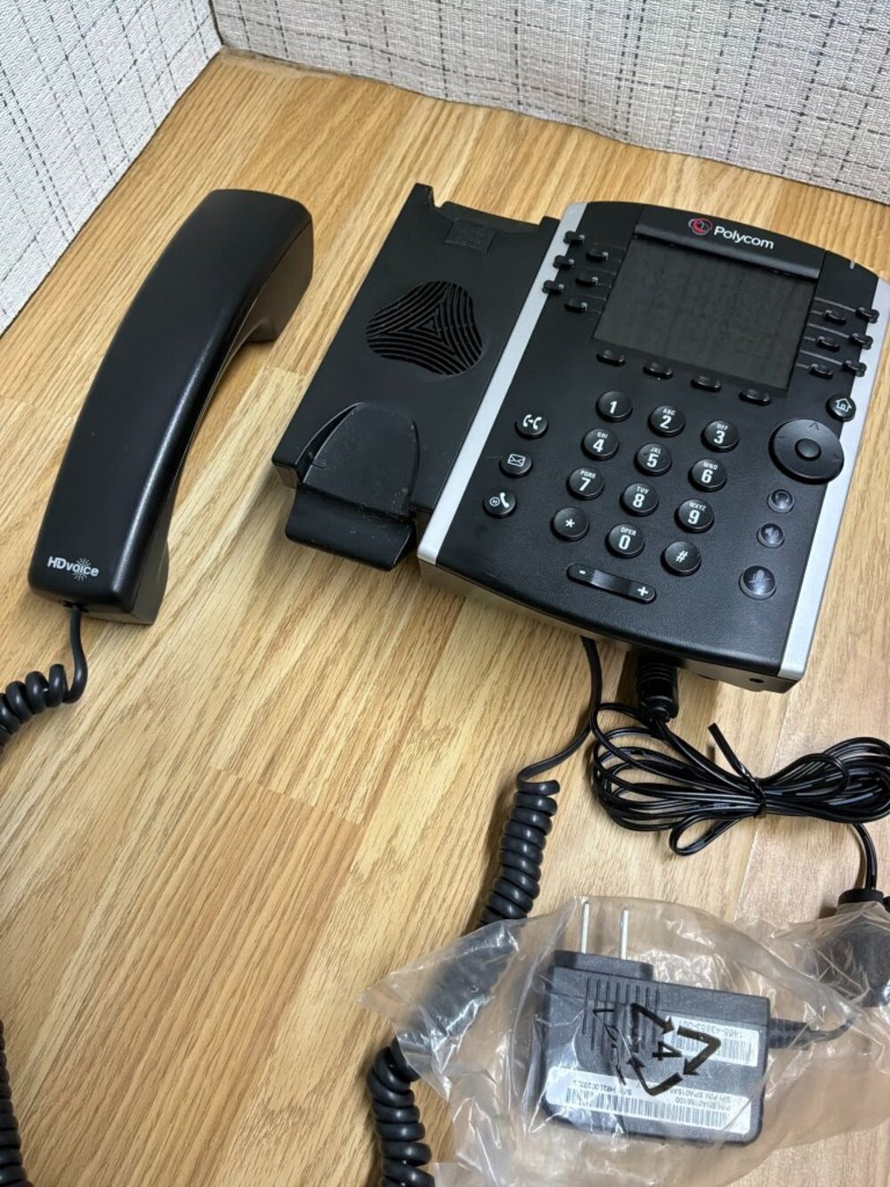 Polycom VVX 410 12-Line HD Voice Business IP VoIP Phone w/ Handset & Power Adapt